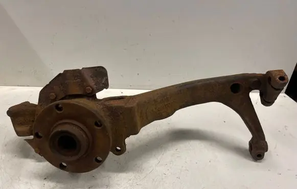 Volkswagen PASSAT B5.5 Front wheel hub