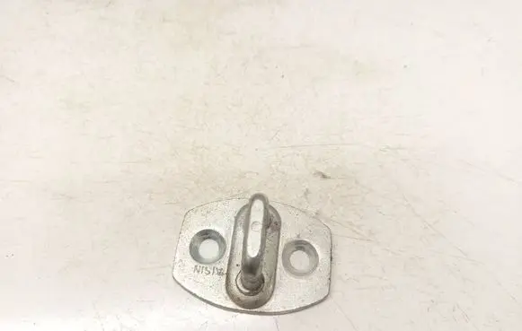 Toyota Avensis T250 Front door lock loop/hook striker 