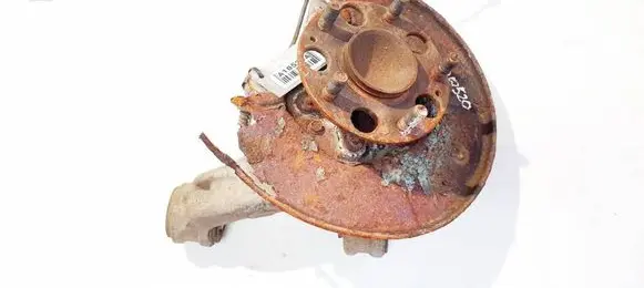 Rear wheel hub