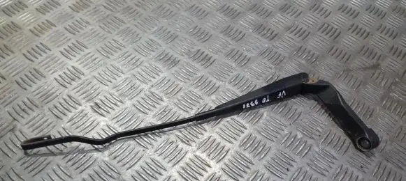 Volkswagen Vento Front wiper blade arm 