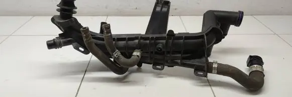 Ford Focus Engine coolant pipe/hose 9827621080