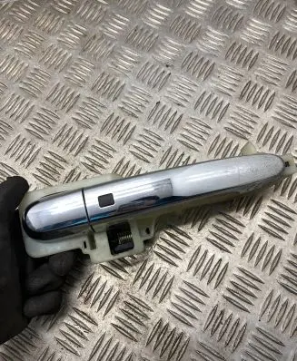 KIA Sorento Front door exterior handle