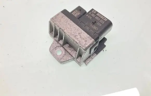 BMW 5 F10 F11 Glow plug pre-heat relay 0281003115 8514120