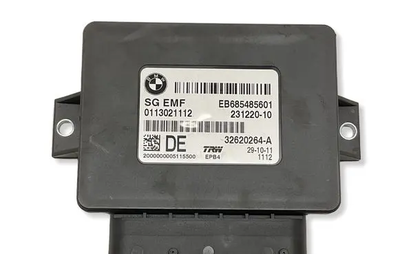 BMW 5 F10 F11 Hand brake control module 6854856 23122010 32620264A
