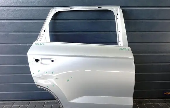 Skoda Karoq Rear door 575833312B