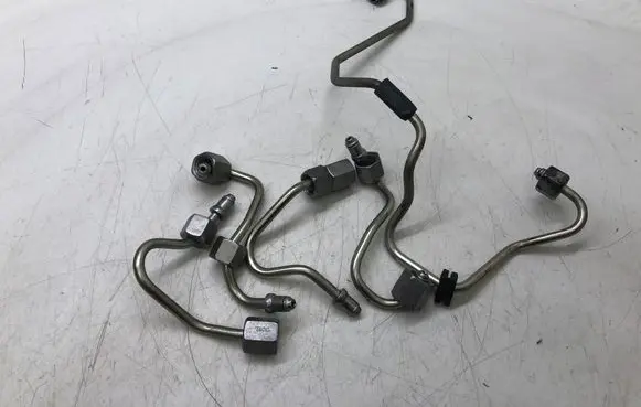 BMW 1 F20 F21 Fuel injector supply line/pipe 