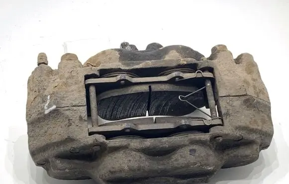 Toyota Land Cruiser (FJ75) Front brake caliper 