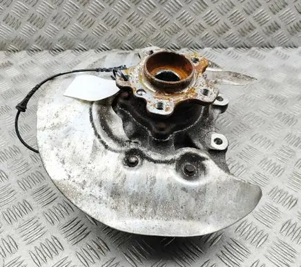 BMW 4 G22 G23 G24 G26 Rear wheel hub 6892521
