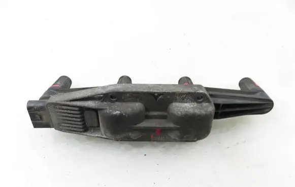 Skoda Fabia Mk1 (6Y) High voltage ignition coil 047905104B
