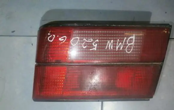 BMW 5 E34 Tailgate rear/tail lights 8769r23