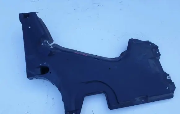 BMW M5 F90 Front underbody cover/under tray 8060095 74850613