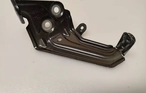 BMW X3 G01 Fender mounting bracket 7400220 41357475798 7475798