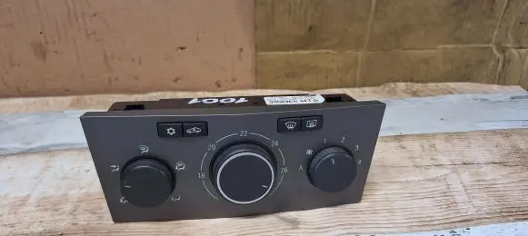 Opel Zafira B Climate control unit 13245119