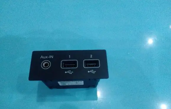 Renault Clio V AUX in-socket connector 280231553r