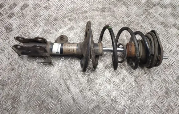 Toyota Avensis T270 Front shock absorber with coil spring 315185 824903011412