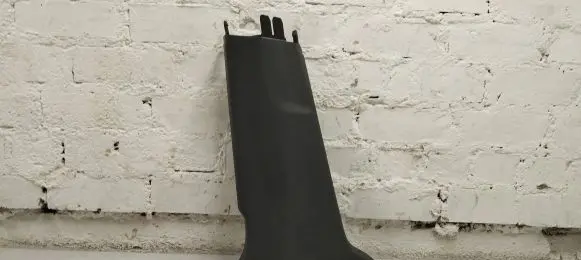 Volvo XC60 (B) pillar trim (bottom) 6841930