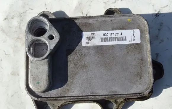 Volkswagen Scirocco Oil filter mounting bracket 03C117021J
