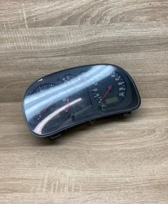 Volkswagen Golf IV Speedometer (instrument cluster) 1J0920801