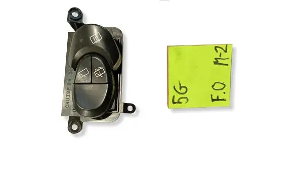 Hyundai Santa Fe Windscreen/window heater switch 9370027350