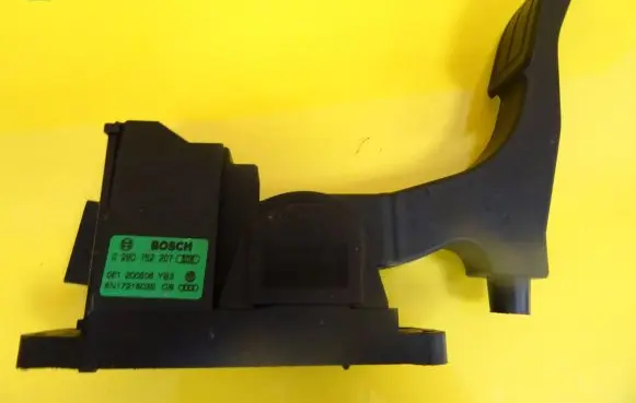 Volkswagen Polo III 6N 6N2 6NF Accelerator throttle pedal 0280752207
