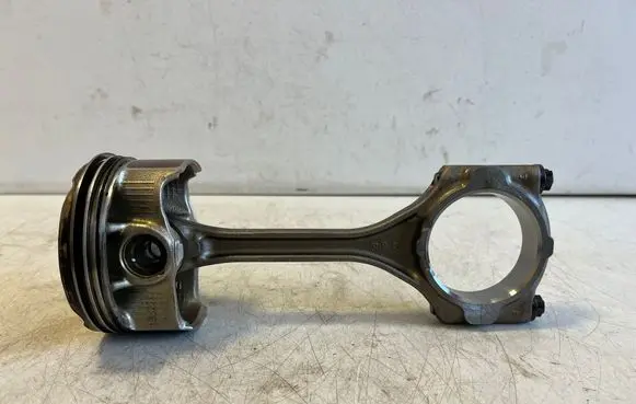 Toyota Yaris Cross Piston with connecting rod N483A 24RB