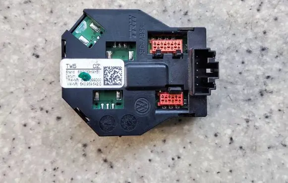 Volkswagen Touran II Multifunctional control switch/knob 5K0959542C