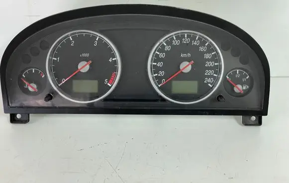 Ford Mondeo Mk III Speedometer (instrument cluster) 1S7F10849