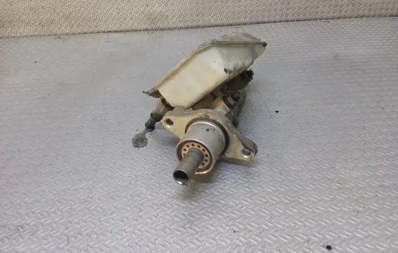 Ford Focus Master brake cylinder 03350891031