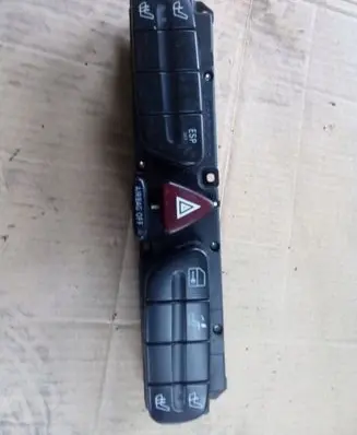 Mercedes-Benz C W203 Hazard light switch 44447706