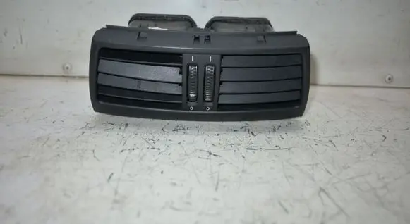 BMW X5M E70 Rear air vent grill 6954953