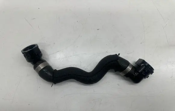 BMW 6 F06 Gran coupe Engine coolant pipe/hose 8377671