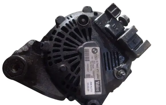 BMW 3 E90 E91 Generator/alternator 7802471