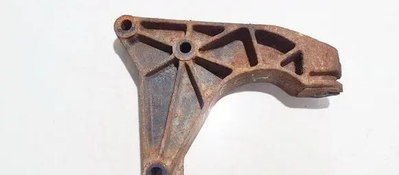 Opel Zafira A Engine mounting bracket 332253673