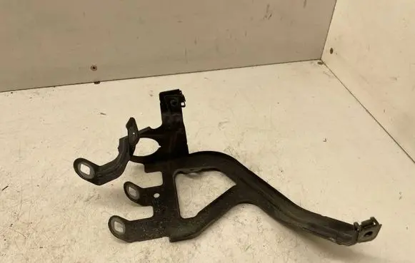 BMW 5 F10 F11 Fender mounting bracket