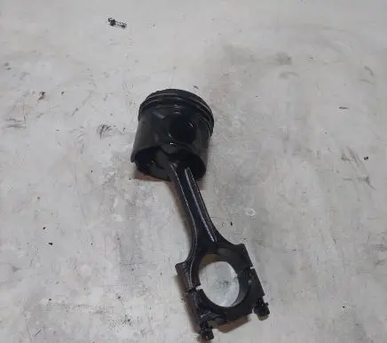 Volvo V70 Piston with connecting rod
