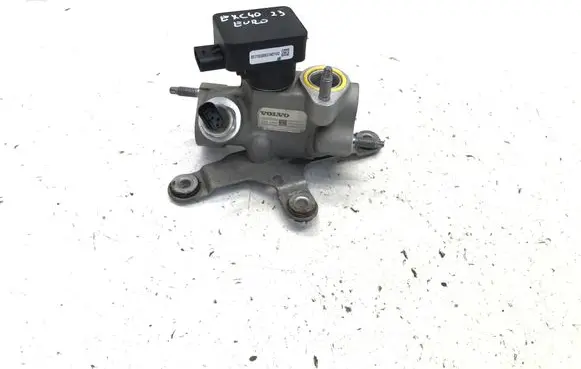 Volvo XC40 Air conditioning (A/C) expansion valve 32373354