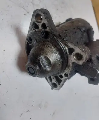 Mazda Premacy Starter motor M002T87471