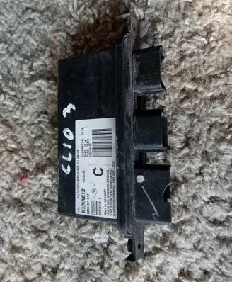 Renault Clio III Other control units/modules 8200261817