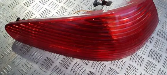 Peugeot 607 Rear/tail lights
