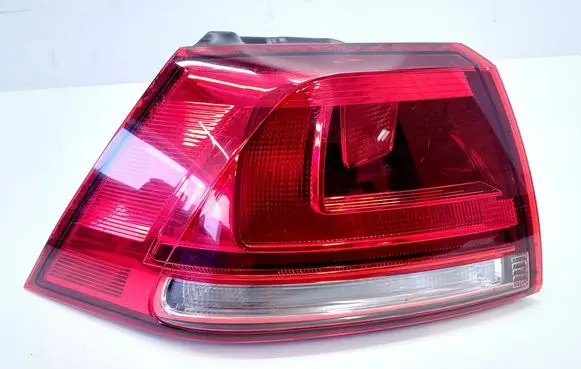 Volkswagen Golf VII Rear/tail lights 5G0945095B