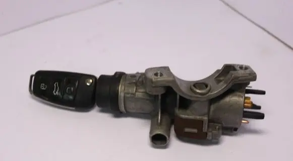 Audi A4 S4 B7 8E 8H Ignition lock 4B0905851P