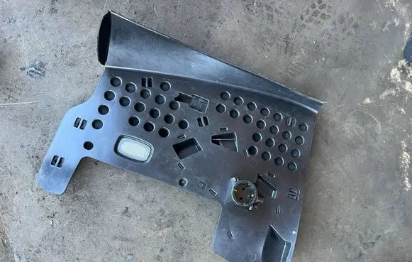 Mercedes-Benz C W204 Dashboard lower bottom trim panel A2046800782