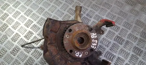 Front wheel hub