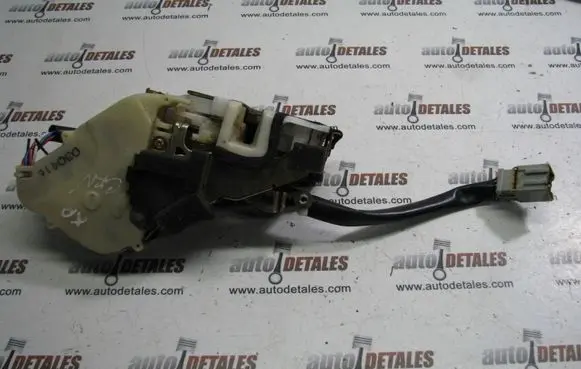 Honda CR-V Front door lock