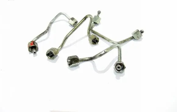 Volkswagen PASSAT CC Fuel injector supply line/pipe 