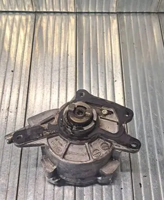 Mercedes-Benz R W251 Vacuum pump A6422300165