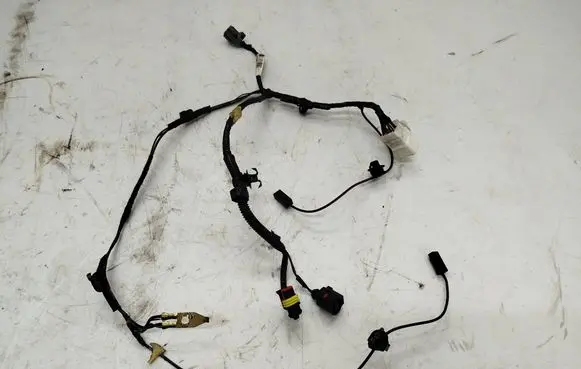 Mitsubishi Colt Tailgate/trunk wiring harness MN108061