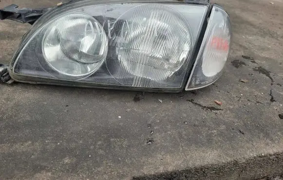 Toyota Avensis T220 Headlight/headlamp 54533366 54533873