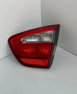 KIA Rio Tailgate rear/tail lights 924041W2