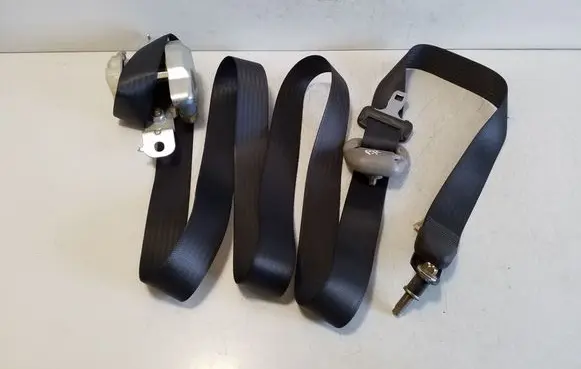 Nissan Pathfinder R51 Front seatbelt 7P2350P